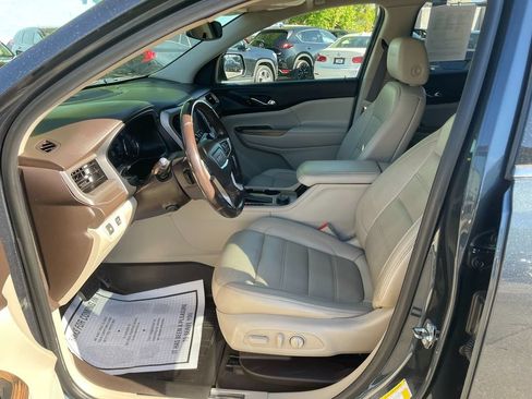 Used 2019 GMC Acadia Denali w/ Technology Package AWD/4WD image 12