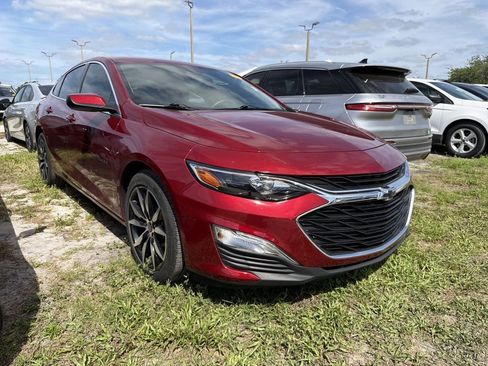 Used 2025 Chevrolet Malibu RS image 1