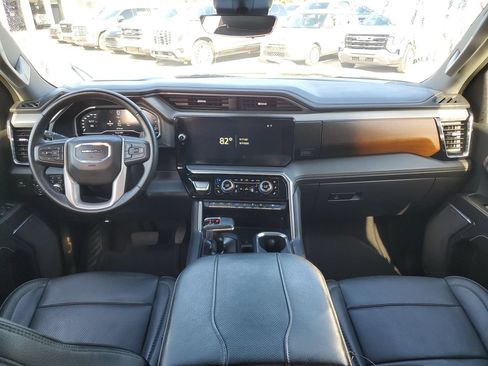 Used 2024 GMC Sierra 1500 Denali w/ Denali Reserve Package AWD/4WD image 12