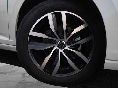 New 2026 Volkswagen Jetta SE image 3