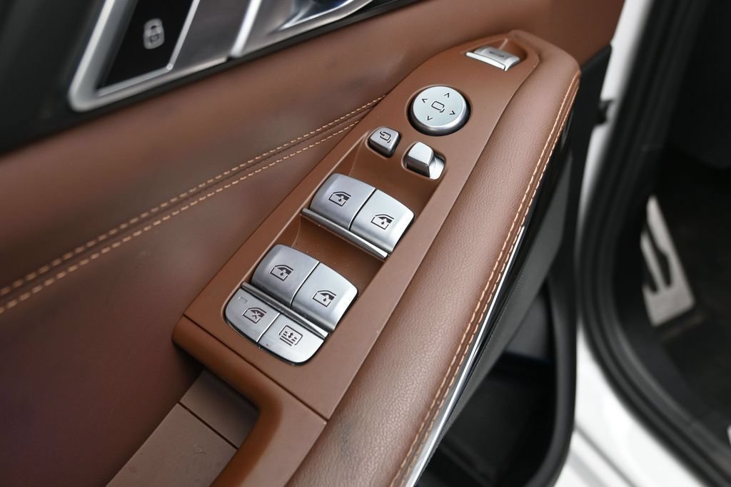 Used 2023 BMW X7 M60i w/ Executive Package AWD/4WD image 11
