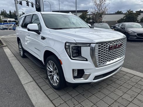 Used 2023 GMC Yukon Denali AWD/4WD image 3