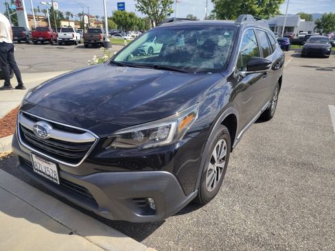 Used 2022 Subaru Outback Premium AWD/4WD image 1