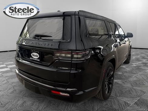 Used 2024 Jeep Grand Wagoneer Series III w/ Quick Order Packagew 28T AWD/4WD image 5