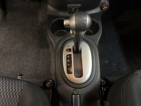 Used 2019 Nissan Versa Note SV image 23