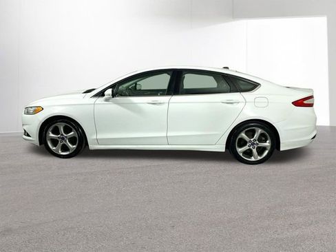 Used 2016 Ford Fusion SE w/ Equipment Group 201A image 28