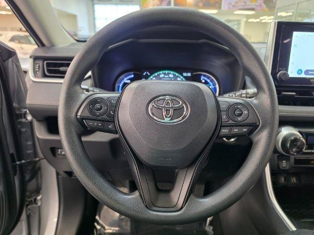 Used 2025 Toyota RAV4 XLE AWD/4WD image 11