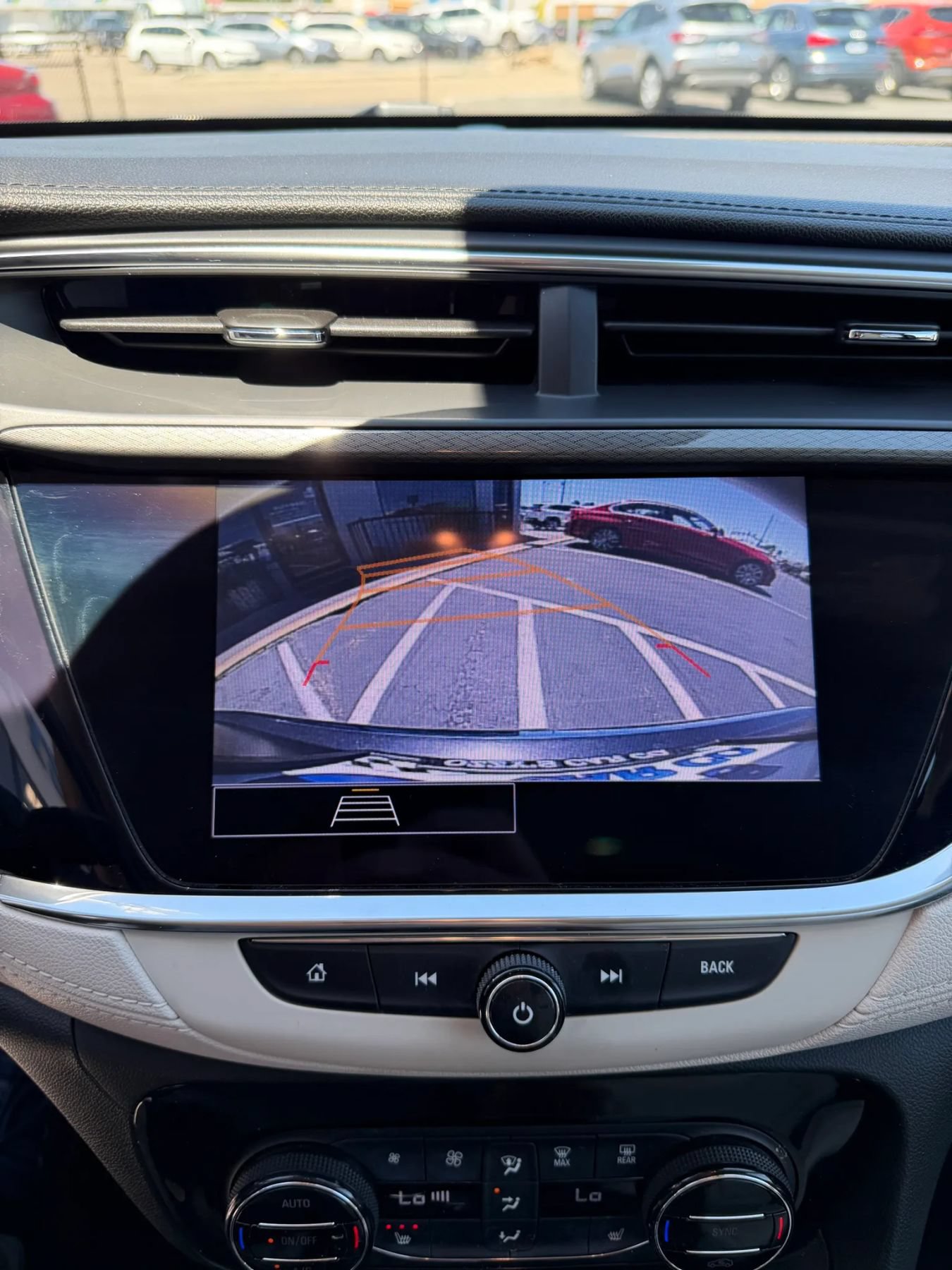 Used 2020 Buick Encore GX Essence FWD image 22