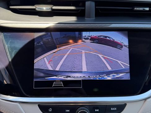 Used 2020 Buick Encore GX Essence FWD image 22