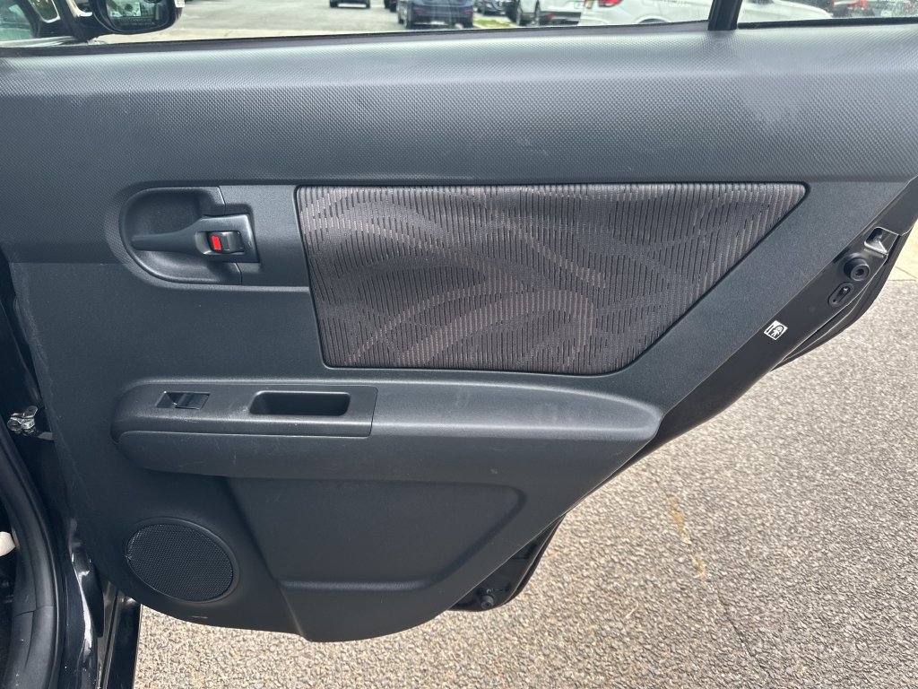 Used 2014 Scion xB FWD image 23