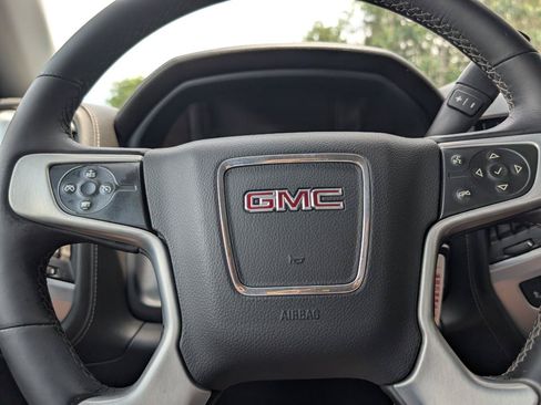Used 2015 GMC Sierra 1500 SLE w/ SLE Value Package AWD/4WD image 15