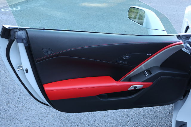 Used 2019 Chevrolet Corvette Stingray Convertible Z51 2LT RWD image 18