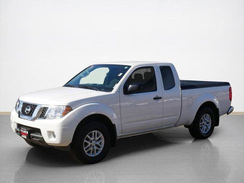 Certified 2021 Nissan Frontier SV image 1