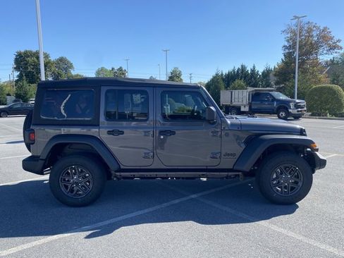 New 2025 Jeep Wrangler Sport S image 9