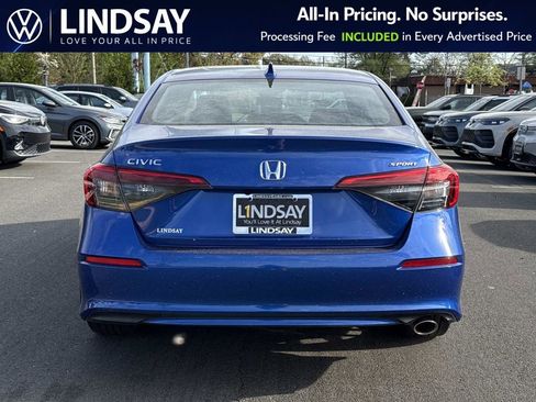 Used 2024 Honda Civic Sport image 4