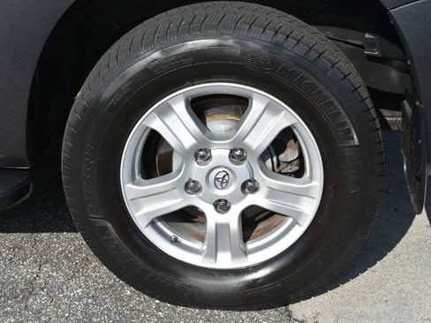 Used 2013 Toyota Sequoia SR5 AWD/4WD image 35