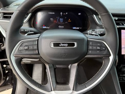 Used 2024 Jeep Grand Cherokee Limited AWD/4WD image 15