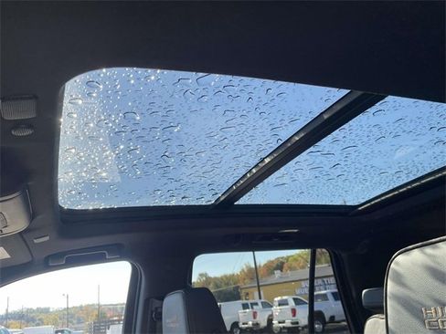 Used 2023 Chevrolet Tahoe High Country w/ Premium Package 2 image 17