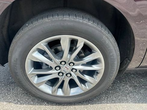 Used 2023 Buick Enclave Avenir FWD image 21