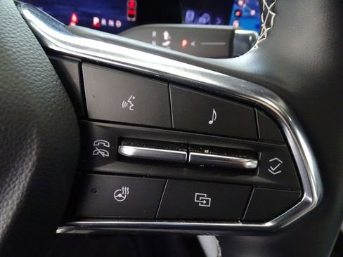 Used 2025 Chevrolet Equinox EV LT FWD image 8