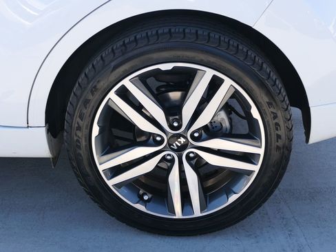 Used 2014 Kia Soul + FWD image 11