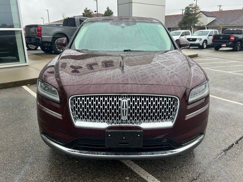 Used 2022 Lincoln Nautilus FWD w/ Premium Package image 9