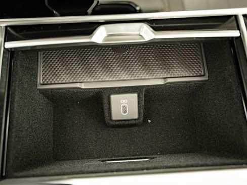 New 2026 Land Rover Range Rover SE AWD/4WD image 36
