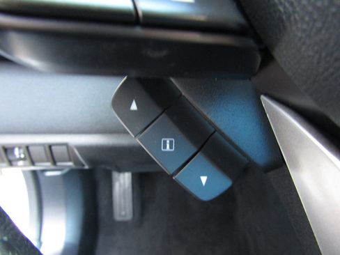 Used 2020 Subaru Legacy Premium image 9