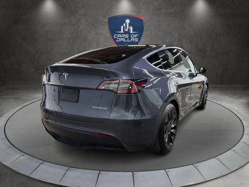Used 2022 Tesla Model Y Performance image 5