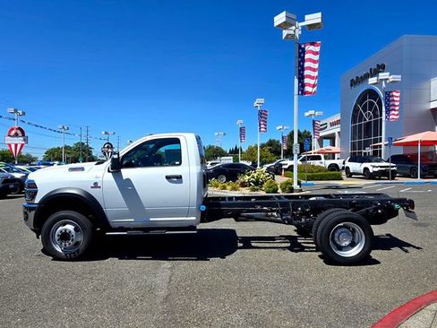New 2026 RAM 5500 Tradesman w/ Chrome Appearance Group AWD/4WD image 8