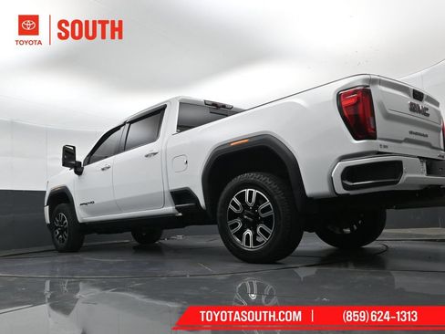 Used 2022 GMC Sierra 2500 AT4 w/ AT4 Premium Plus Package AWD/4WD image 49