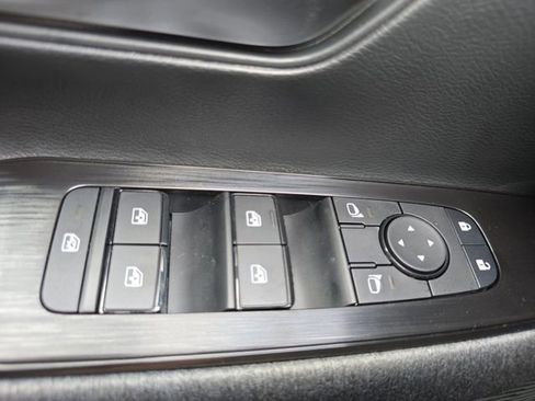 New 2026 Nissan Kicks SV AWD/4WD image 27
