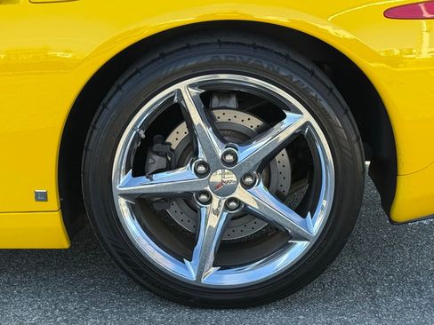 Used 2011 Chevrolet Corvette Coupe w/ Preferred Equipment Group image 16