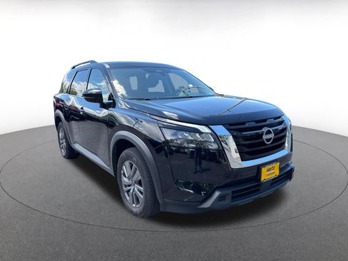 Used 2025 Nissan Pathfinder SV AWD/4WD image 1