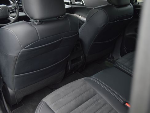 Used 2024 Mitsubishi Outlander SE FWD image 32