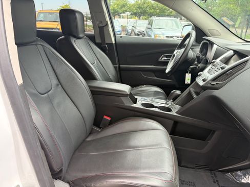 Used 2017 Chevrolet Equinox LT w/ Sport Edition FWD image 28