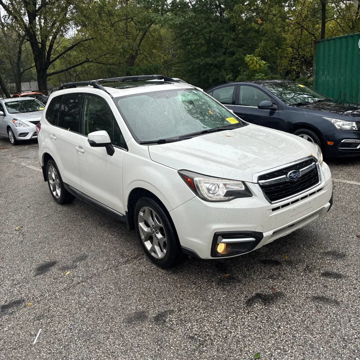 Used 2017 Subaru Forester 2.5i Touring AWD/4WD image 10