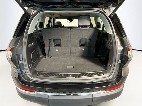 Used 2021 Jeep Grand Cherokee L Limited RWD image 5