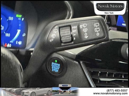 Used 2022 Ford Escape Titanium image 21