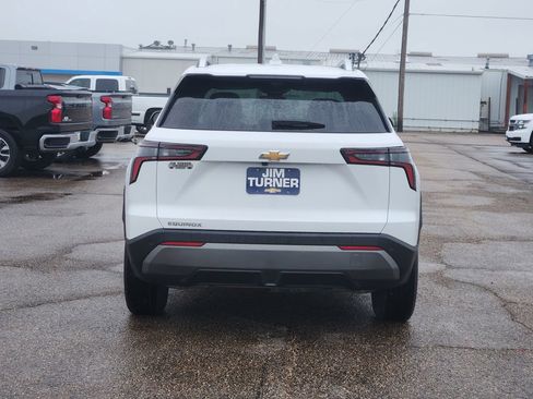 Used 2025 Chevrolet Equinox LT w/ Convenience Package II FWD image 6