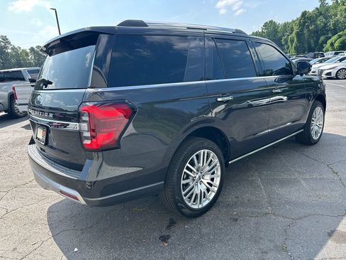 Used 2024 Ford Expedition Limited AWD/4WD image 6