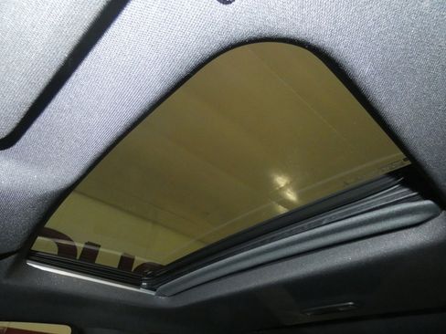 Used 2021 Chevrolet Silverado 1500 High Country w/ Technology Package image 23