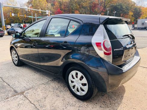 Used 2013 Toyota Prius C Two image 8
