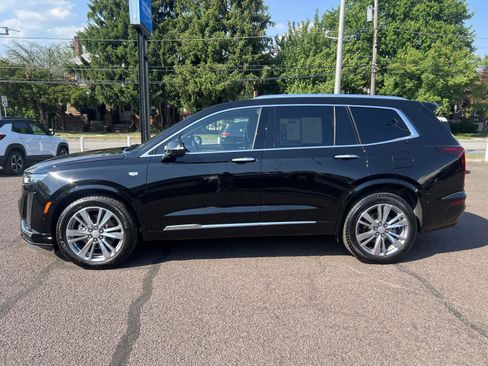 Used 2025 Cadillac XT6 Premium Luxury w/ Platinum Package AWD/4WD image 4