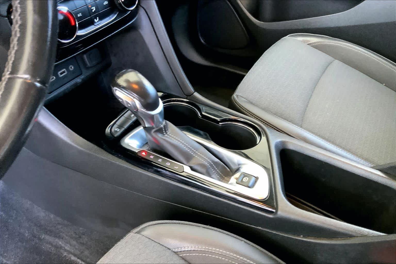 Used 2020 Buick Encore GX Preferred FWD image 17