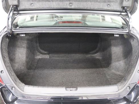 Used 2019 Honda Civic Touring image 12