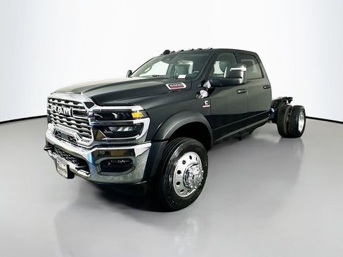 New 2026 RAM 5500 Tradesman w/ Chrome Appearance Group image 3