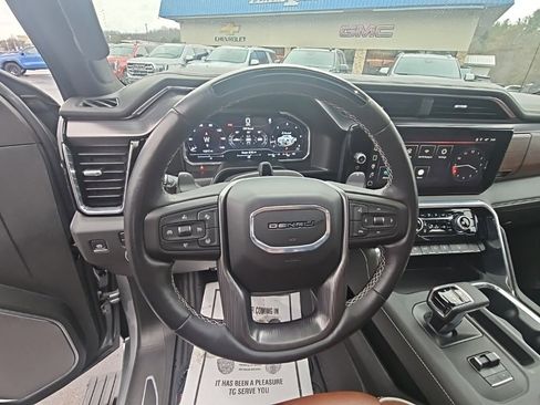 Used 2025 GMC Sierra 1500 Denali Ultimate image 13