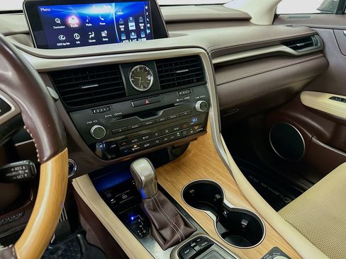 Used 2019 Lexus RX 450hL Premium image 26