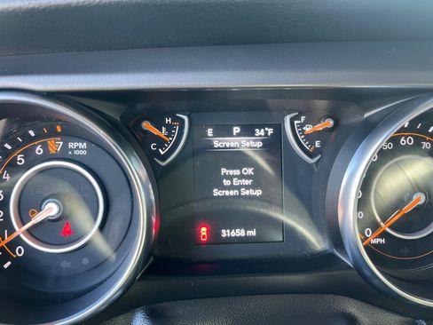 Used 2022 Jeep Gladiator Sport image 11